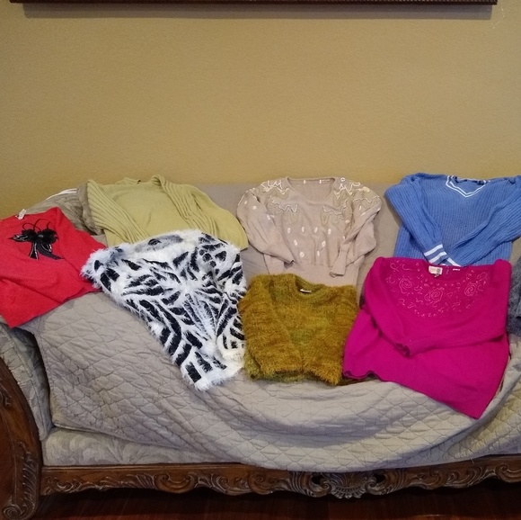 Sweaters - Picture 2 of 3